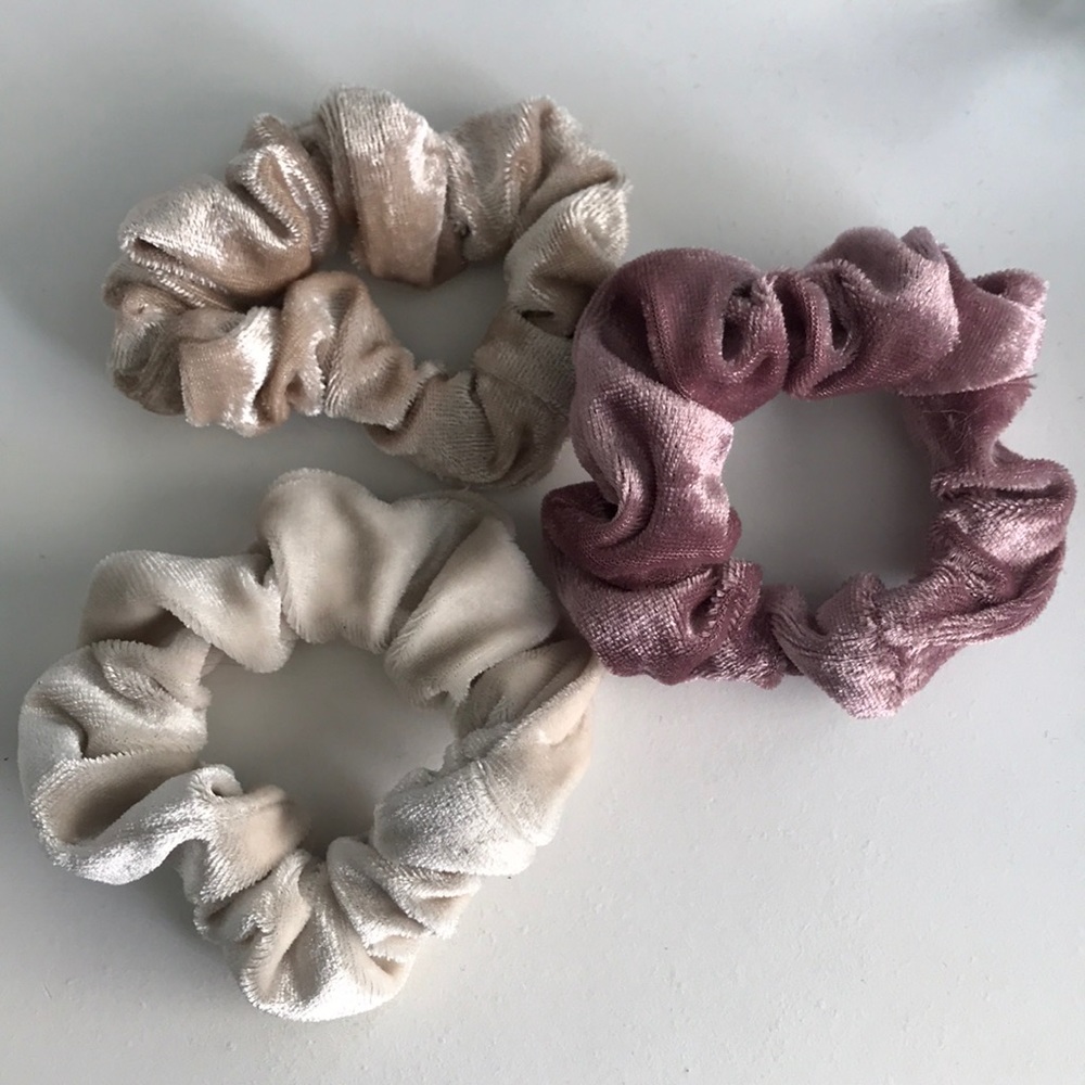 Set of cute scrunhies